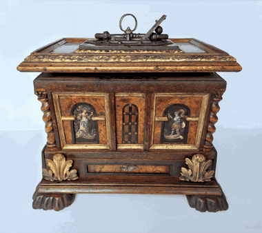 Výstava: Za dverami depozitára