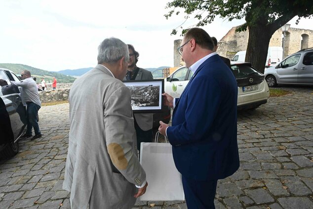 Ronald weiser sa po rokoch opäť vrátil na trenčiansky hrad - 21_8_2026_Weiser_TN Hrad_10_9